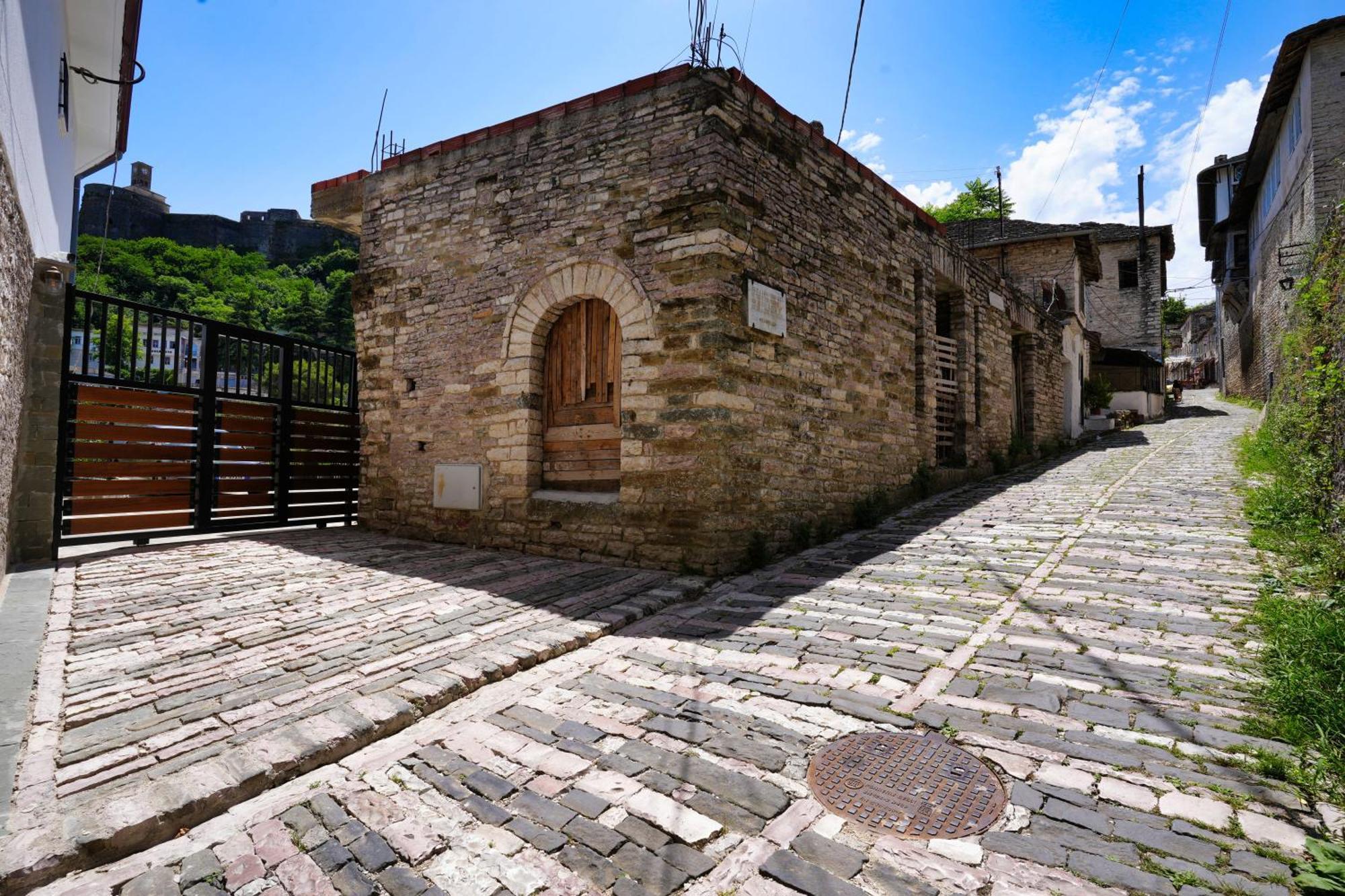 Castlefront Villa Gjirokastër 外观 照片